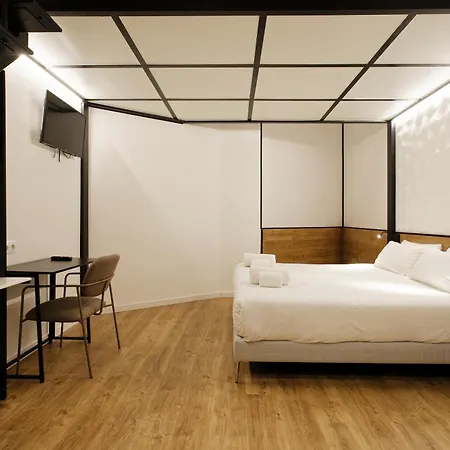 Ξενοδοχείο House 3*