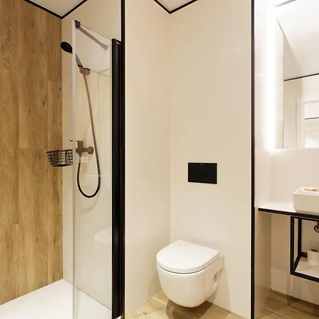 House 3* Barcelona