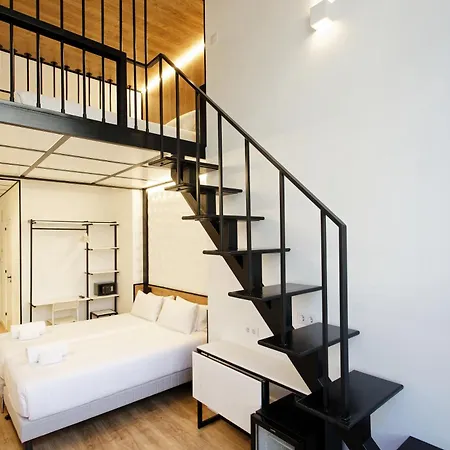 House Szálloda 3*
