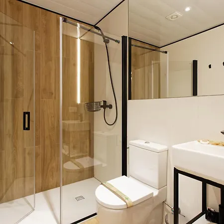 House 3* Barcelona