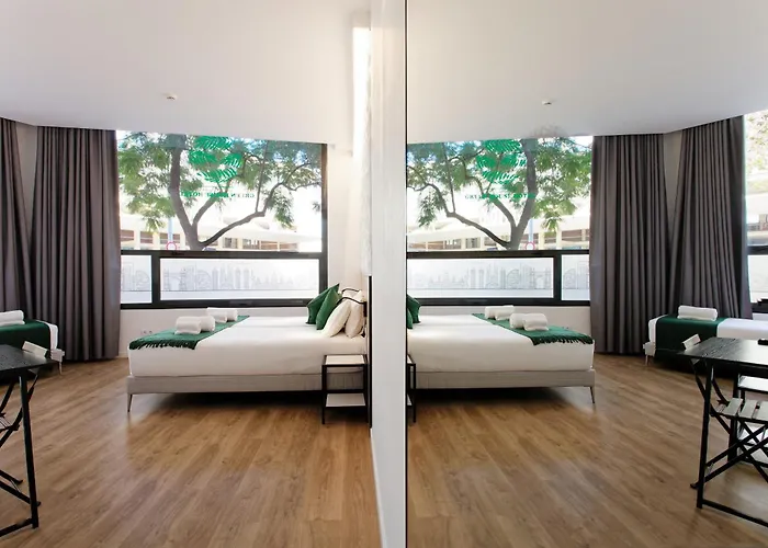 House Hotel