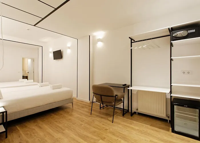 House Hotel 3*
