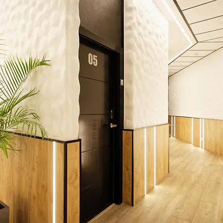 House 3* Barcelona